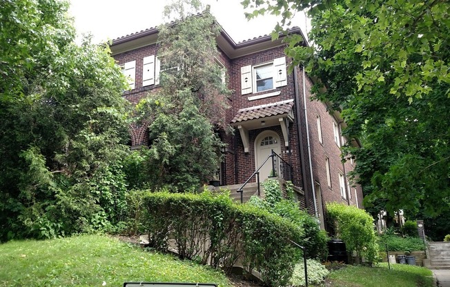 Wonderful Duplex in the Heart of Squirrel Hill!