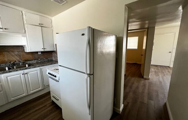 2 beds, 1 bath, $975