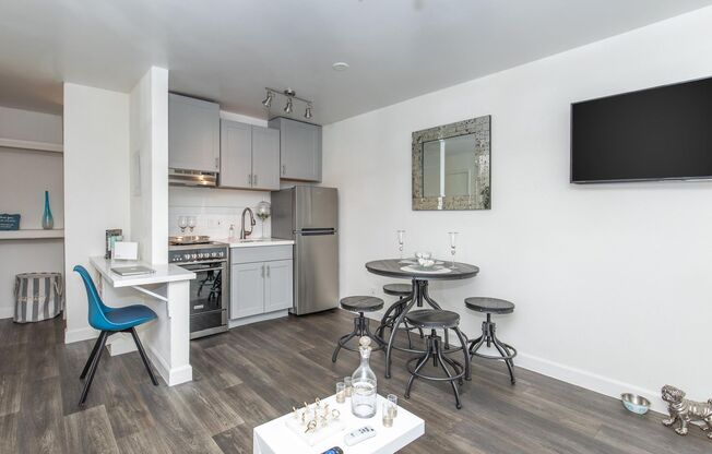 Studio, 1 bath, 350 sqft, $1,025, Unit B115
