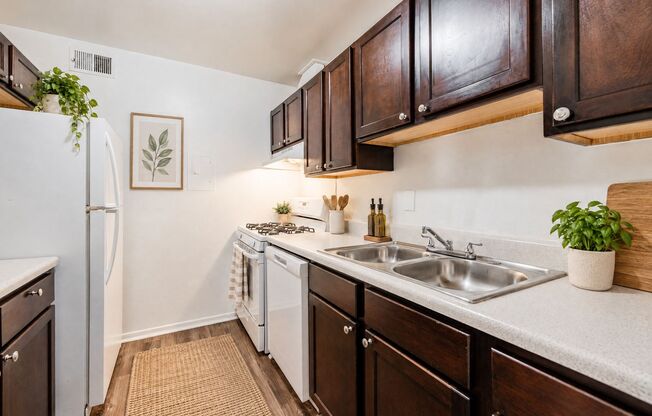 2 beds, 1 bath, 987 sqft, $1,399, Unit 2288-02