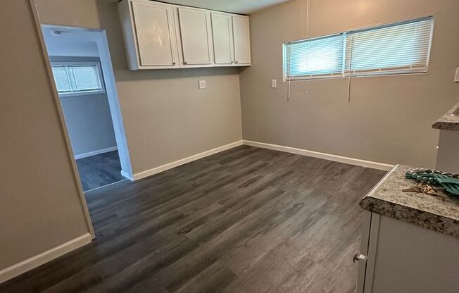 2 beds, 1 bath, $1,100