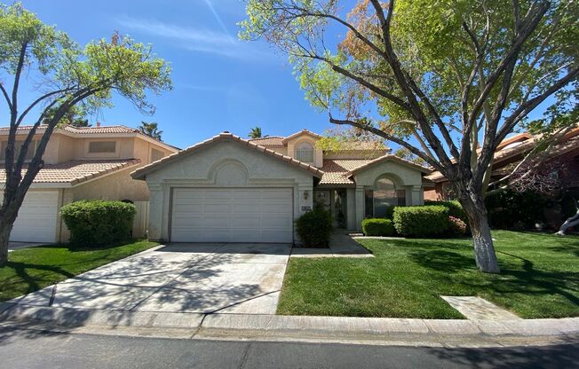 4 bed/2.5 bath 2400+ sq ft in Gated Painted Desert