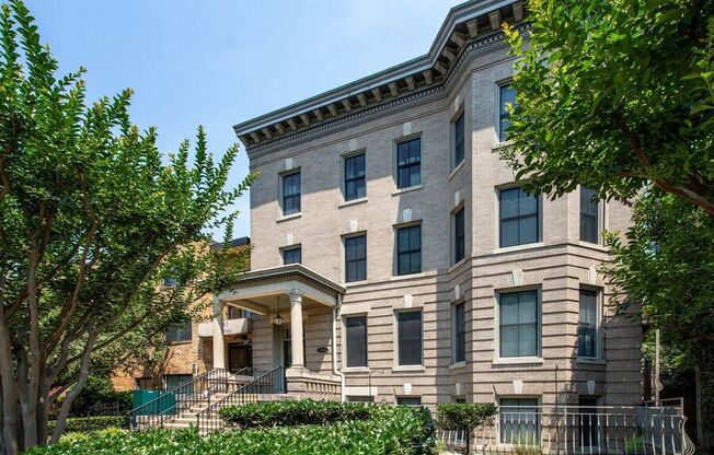 1323 Clifton Street, NW #12
