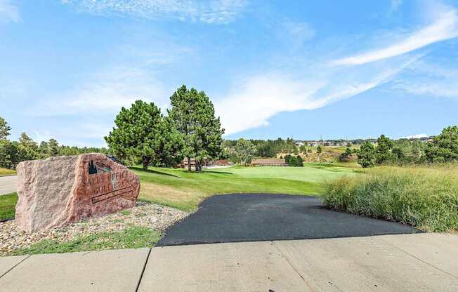 A stone sign that says 