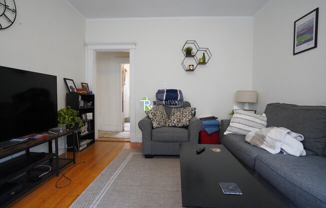 42 Strathmore Rd A