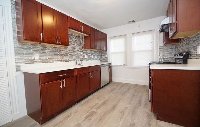 353 LOWELL AVE