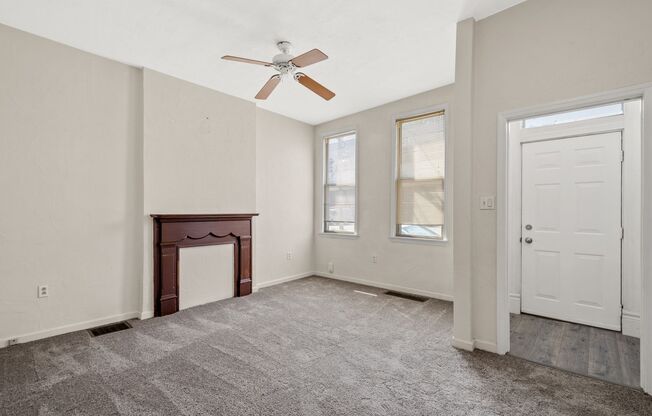 Stunning 3 bedroom home in South Side available October 1!