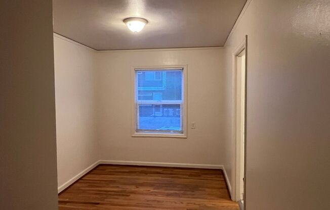 burnsi [Carolyn Court]