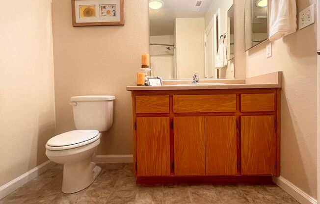 1 bed, 1 bath, 650 sqft, $1,295, Unit 013