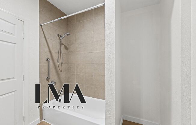 Studio, 1 bath, 500 sqft, $1,238, Unit 206