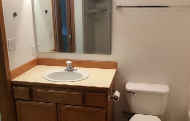 2 beds, 2 baths, 1,250 sqft, $1,995, Unit 2262