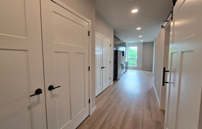 Studio, 1 bath, 612 sqft, $1,490, Unit 8421-223