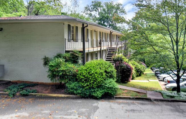 2 beds, 1 bath, $1,375