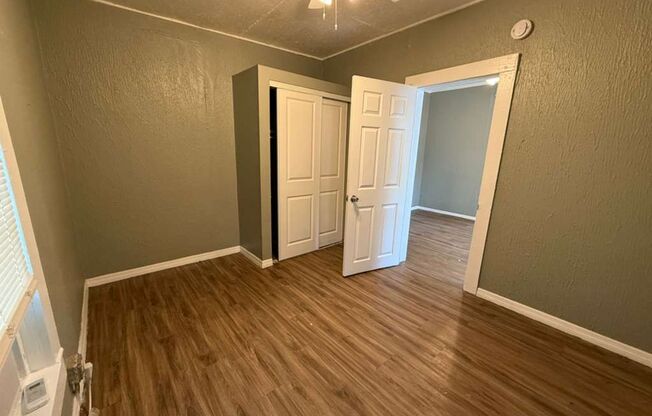 2 beds, 1 bath, $1,350