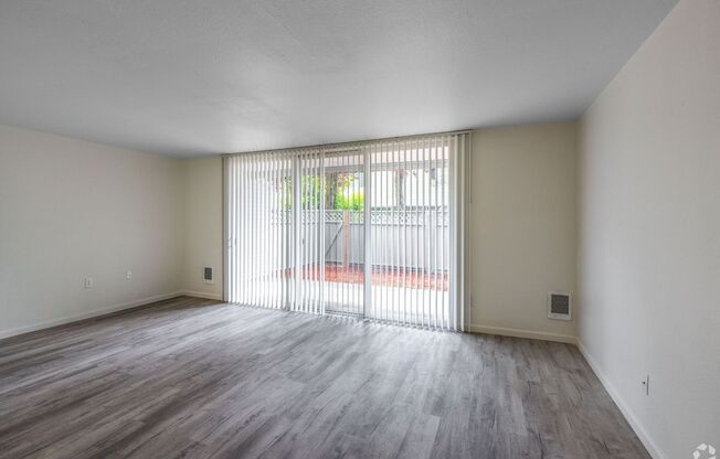 3 beds, 1.5 baths, 1,231 sqft, $2,295, Unit N1