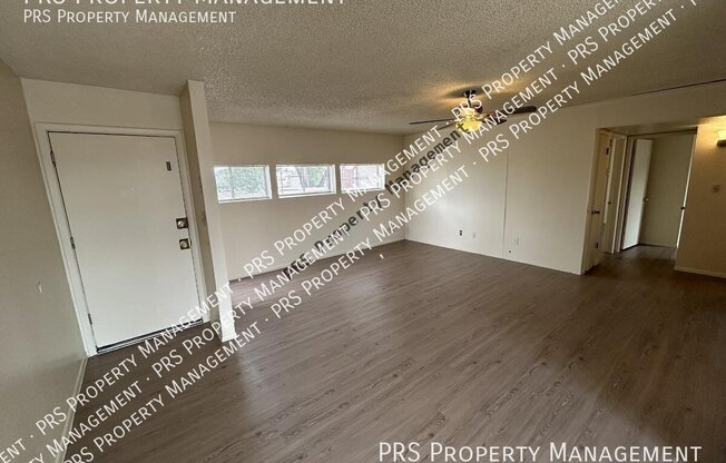 2652 E OAKLEAF DR