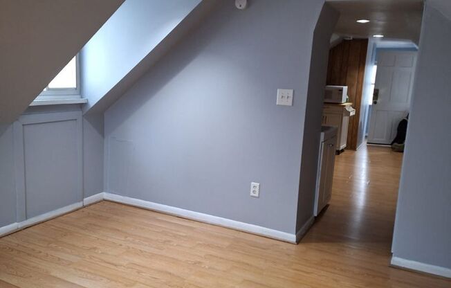 1 bed, 1 bath, 400 sqft, $800, Unit Studio apartment