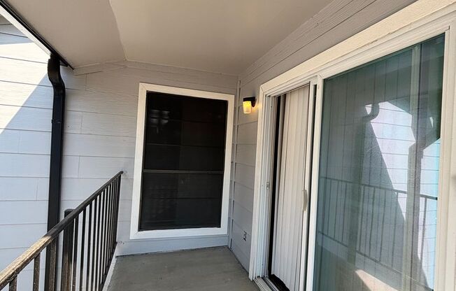 1 bed, 1 bath, 700 sqft, $1,250, Unit 2103