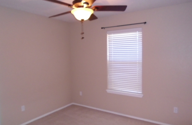 3 beds, 2 baths, $1,495