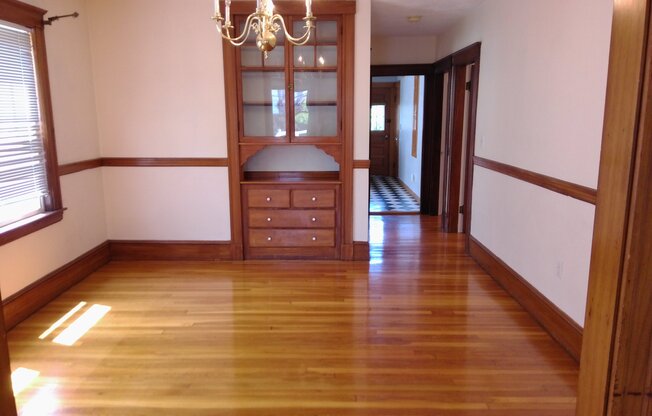 68 TEMPLETON PKWY