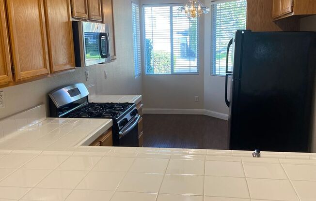 3 beds, 2 baths, $2,695