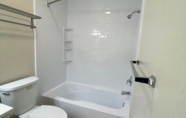 1 bed, 1 bath, 590 sqft, $2,300, Unit 777-155