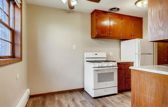 2 beds, 1 bath, 720 sqft, $1,315, Unit 6737 - 04