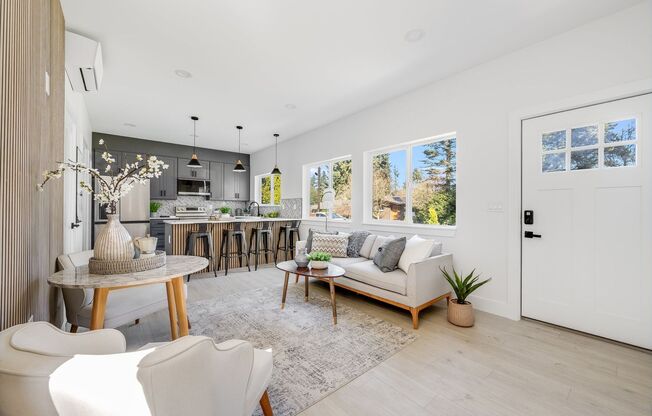 Beautiful Brand New 2bed 2.5bath Seattle Home w A/C! - Be the fist one to live in it!!