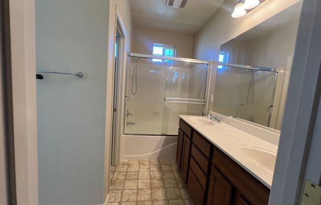 3 beds, 2.5 baths, $2,149, Unit # 25101