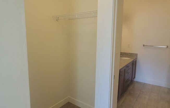 2 beds, 2 baths, 1,185 sqft, $1,600, Unit 330
