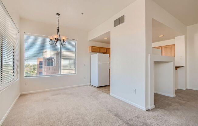 2 Bedroom Mid-Rise Condo at PARK AVENUE!