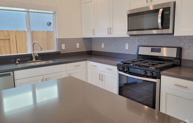 MOVE IN SPECIALL!!! $500 OFF FIRST MONTH'S RENT!