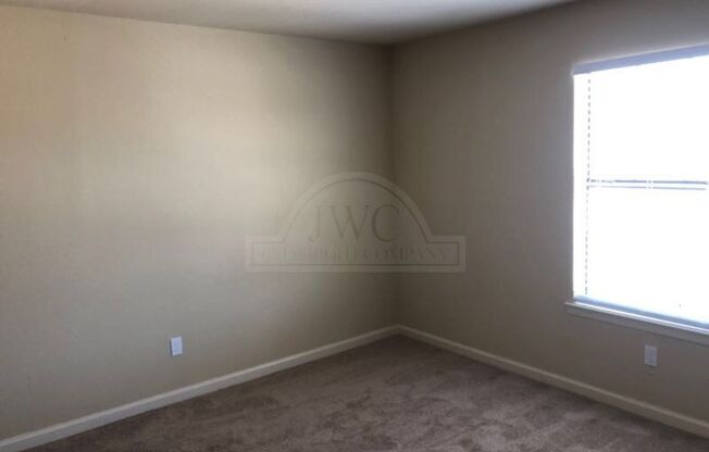 2 beds, 1 bath, $850, Unit 1101 Eastside Unit A