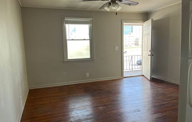 One room efficiency/ Downtown Nashville