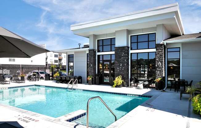 Sparkling Pool at The Parker in Papillion, NE