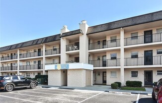 102 CAPRI ISLES BOULEVARD