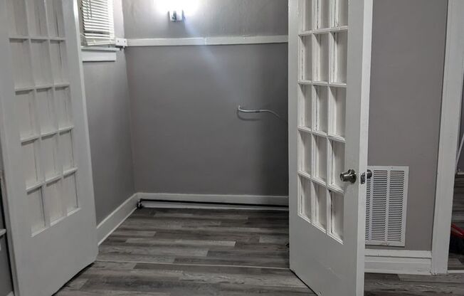 Studio, 1 bath, 650 sqft, $1,150, Unit 419 2R