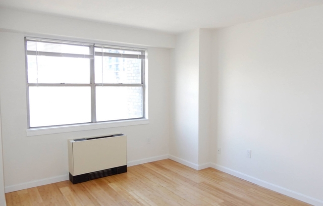 1 bed, 1 bath, 850 sqft, $3,300, Unit 6J