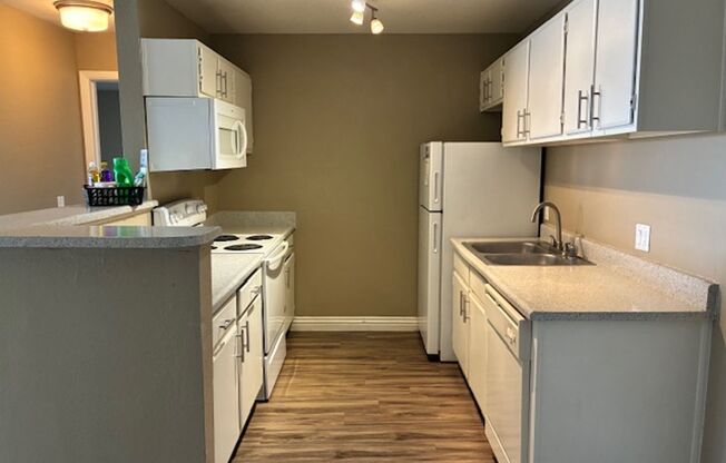 2 beds, 2 baths, 997 sqft, $1,500, Unit MA 222