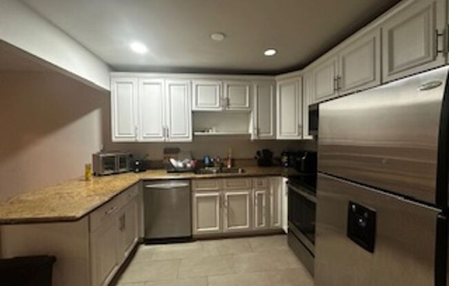 10620 NW 37th St