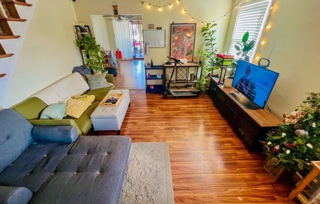 Gorgeous 3-Bedroom Home in Havertown! Available NOW!