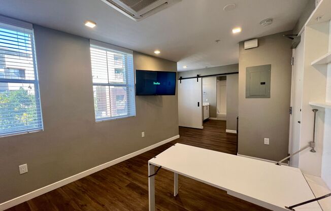 Studio, 1 bath, 315 sqft, $1,775, Unit 435-318