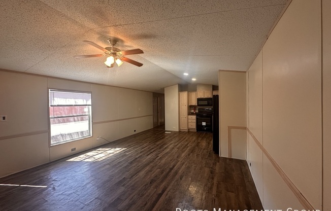 2412 E 7 AVE