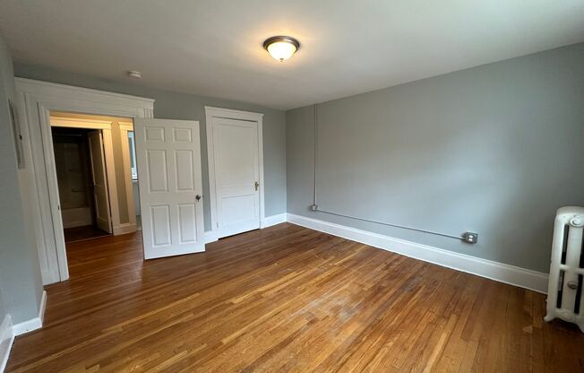 Studio, 1 bath, $1,950, Unit 12 Brooks Park #7
