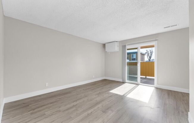 2 beds, 2 baths, 860 sqft, $1,645, Unit 03A