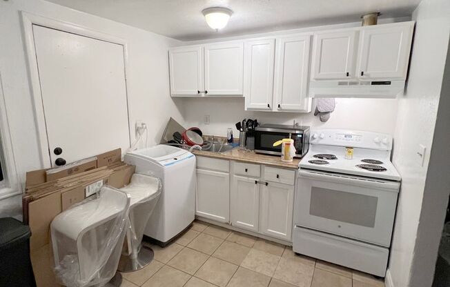 2 beds, 1 bath, $1,500