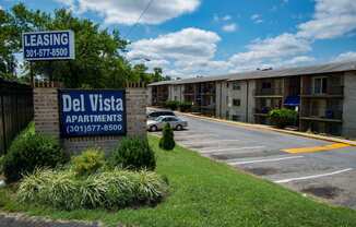 Del Vista Apartments