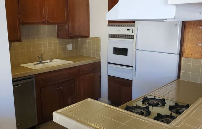 1 bed, 1 bath, $1,795, Unit 7