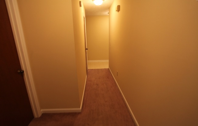 3 beds, 2 baths, $1,250, Unit # 9 B