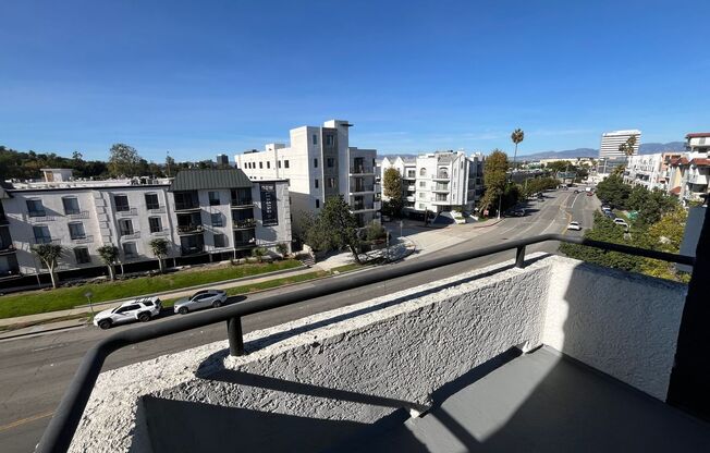 2 beds, 2 baths, 1,100 sqft, $2,498, Unit 411